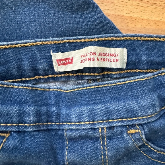 3 FOR $15 - kids Levi’s jeggings jeans 5-6 yrs - Picture 4 of 5